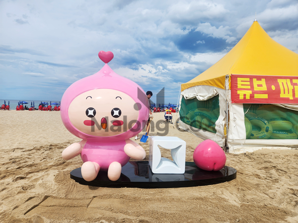 마롱컴퍼니 조형물 3