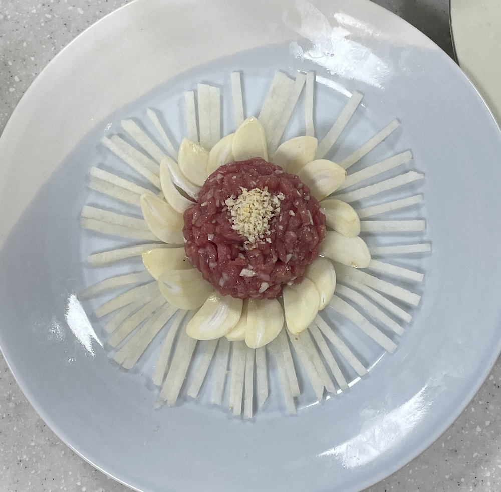 한식조리기능사 실기시험 준비 - 육회 - 완성 작품