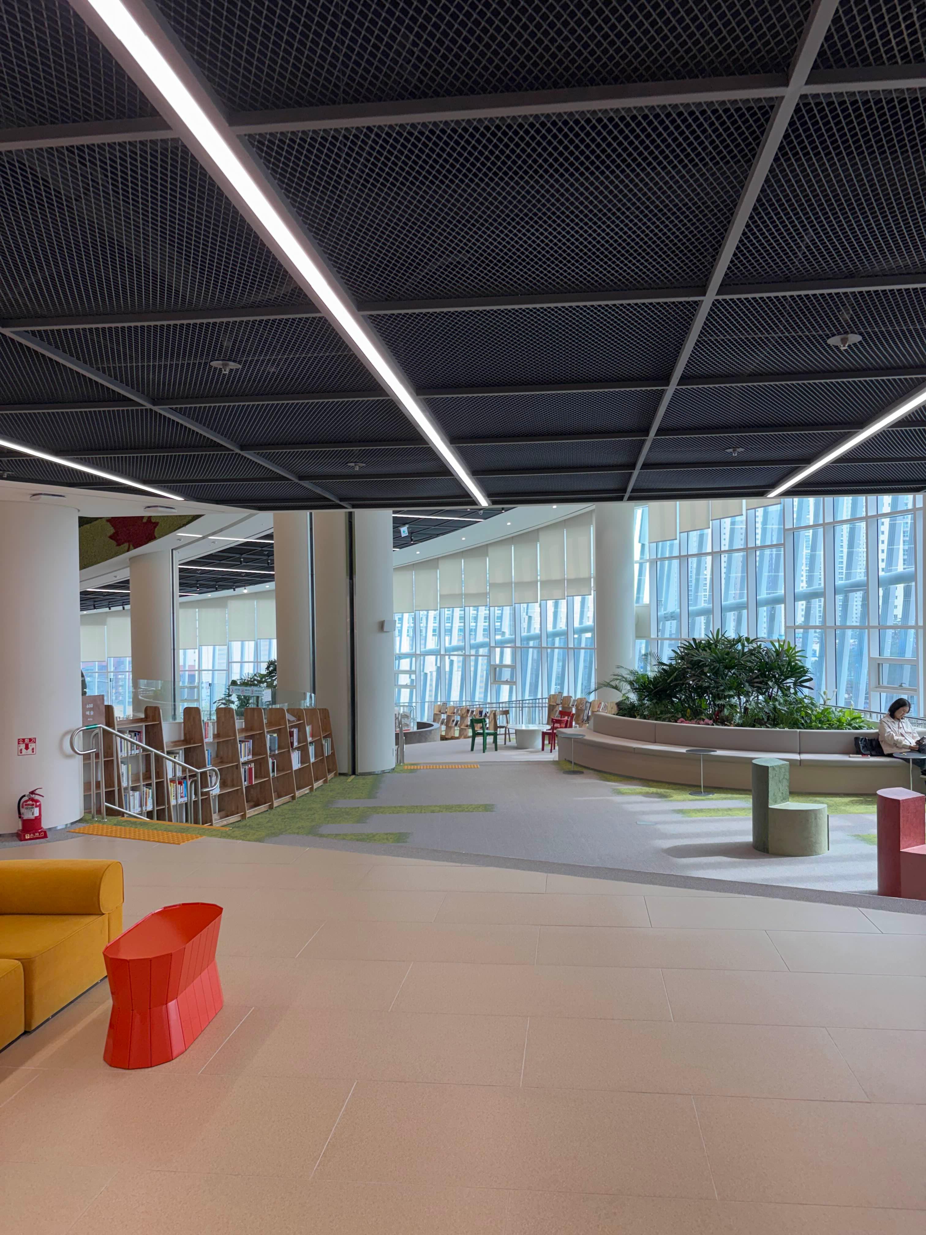 경기도서관 후기｜광교중앙역 초대형 신상 도서관, 가족 나들이 추천 명소