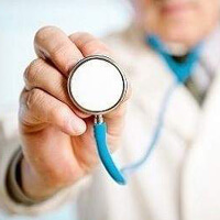 청진기-들고있는-의사