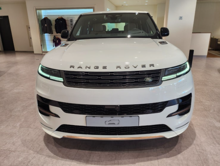 레인지로버 스포츠 P550e