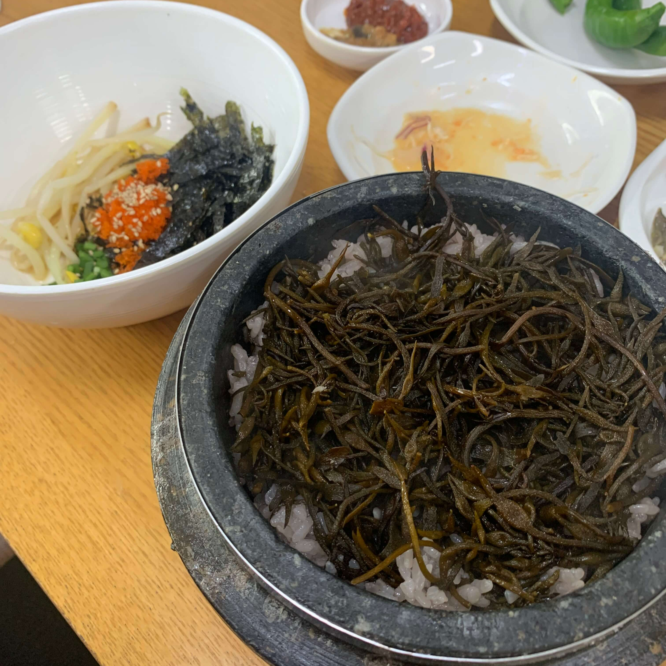 톳 돌솥밥 및 비벼먹는 그릇