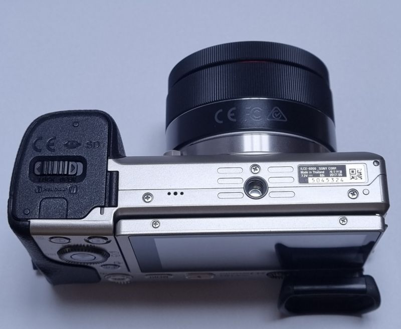 소니A6000-아래모습