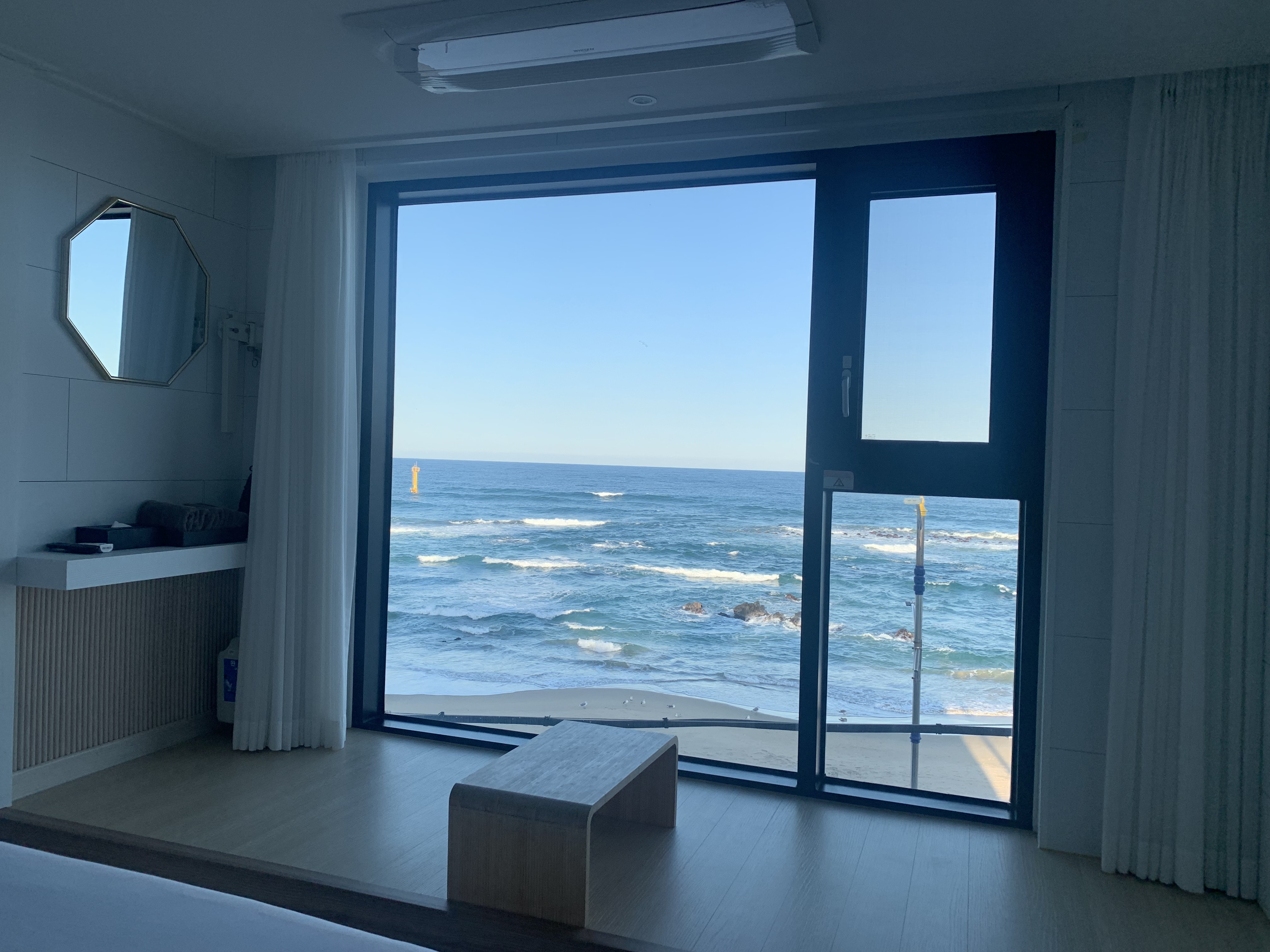 묵호 오션뷰 숙소 어달을담다 후기🌊 통창뷰에 청결까지 완벽한 펜션 추천!