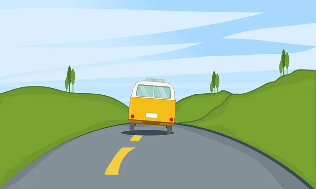 홍도 여행을 위한 드라이브 | 시골길을 달리는 노란색 밴