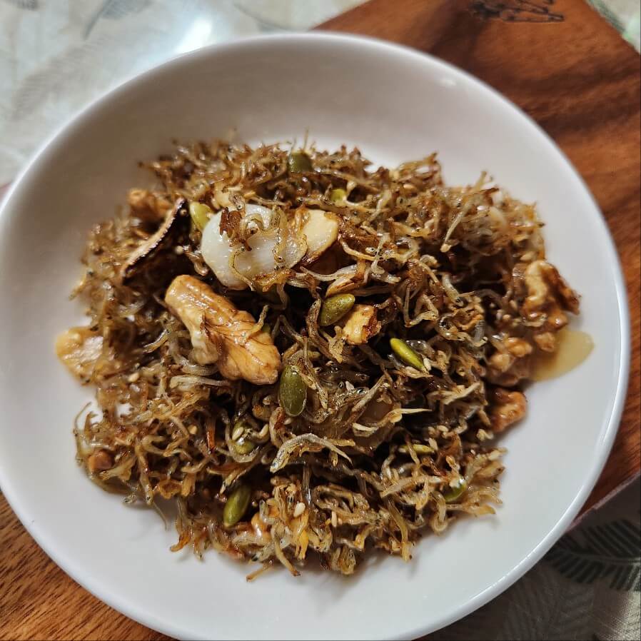 잔멸치 볶음 견과류 바삭한 레시피