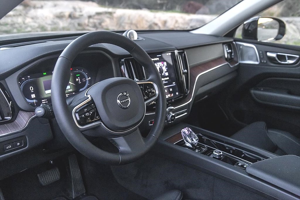 2024 볼보 XC60 가격 제원 특징 출고 대기 시간