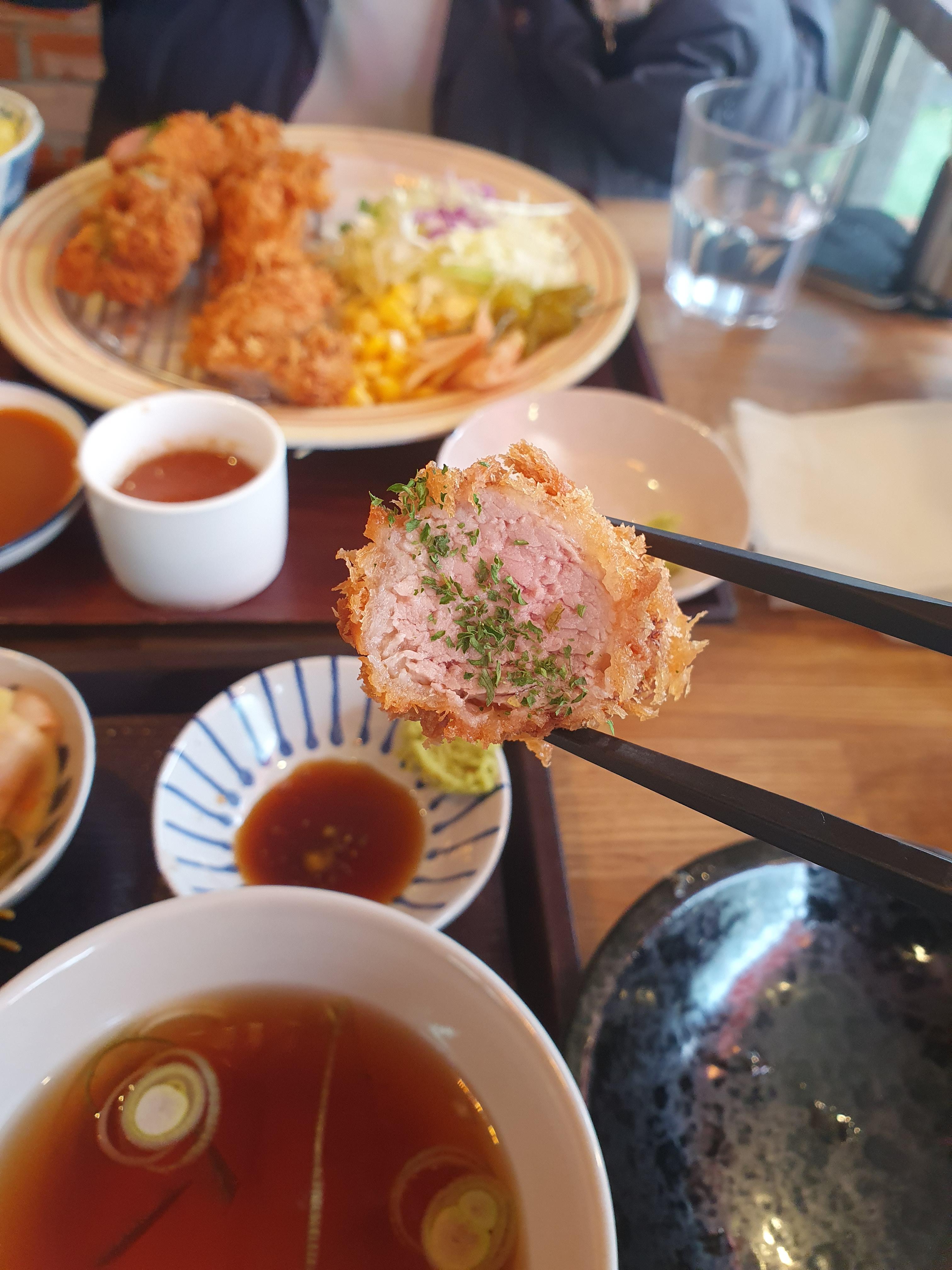 바삭공장 안심카츠 디테일샷