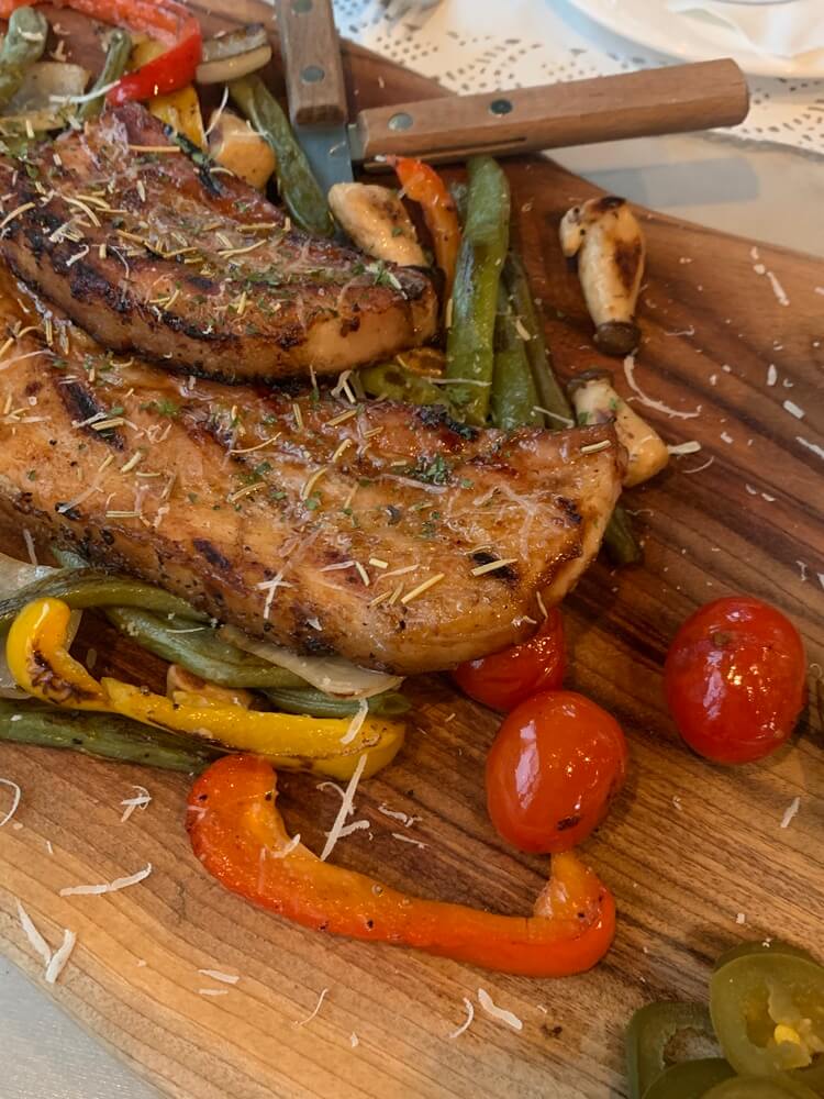 부드럽고 촉촉한 삼겹살 고기