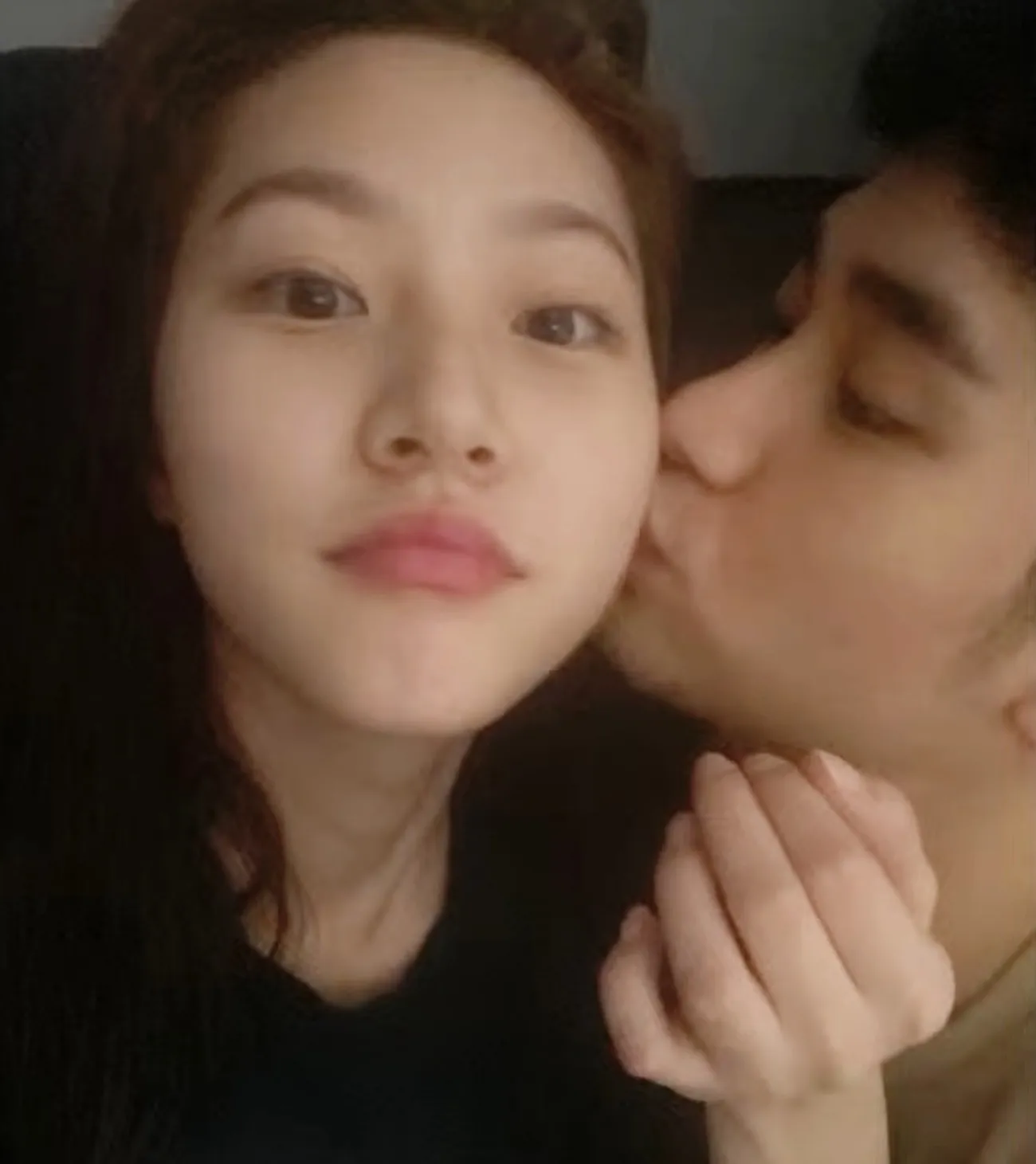 언더피프틴(UNDER15), 김수현 - 김새론 미성년자 시절 교제 의혹 논란에 직격타... 국내 해외에서 모두 비판 여론 쏟아져 언더피프틴(UNDER15), 김수현 - 김새론 미성년자 시절 교제 의혹 논란에 직격타... 국내 해외에서 모두 비판 여론 쏟아져