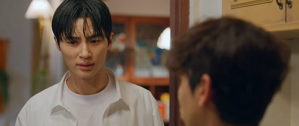 솔이네서-임금에게-저수지-이야기를-듣는-선재