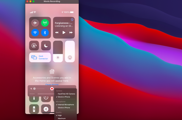 맥북과 아이폰을 유선으로 연결해 듀얼모니터처럼 사용하는 화면