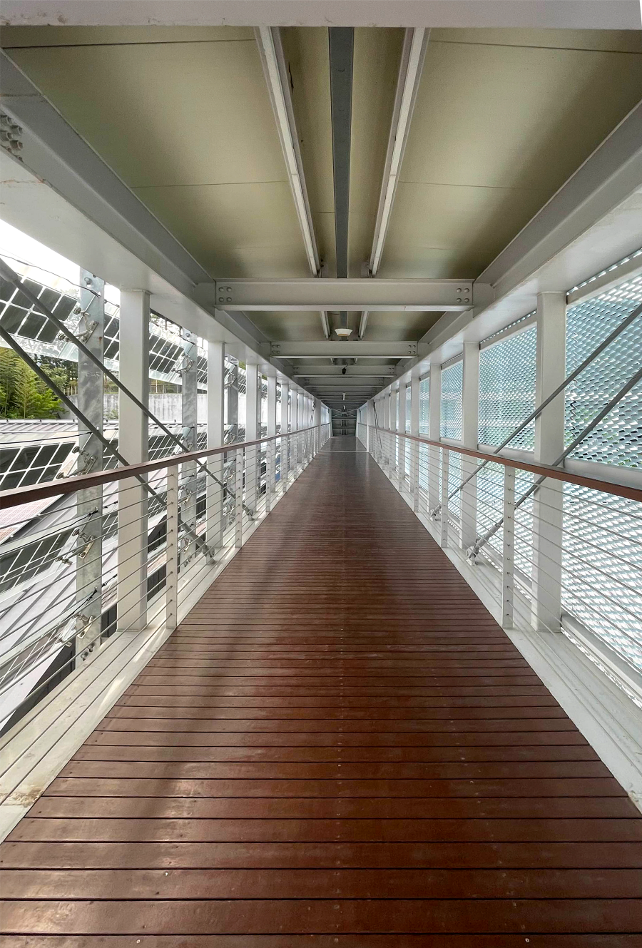 F1963 주차장에서 브리지로 이동