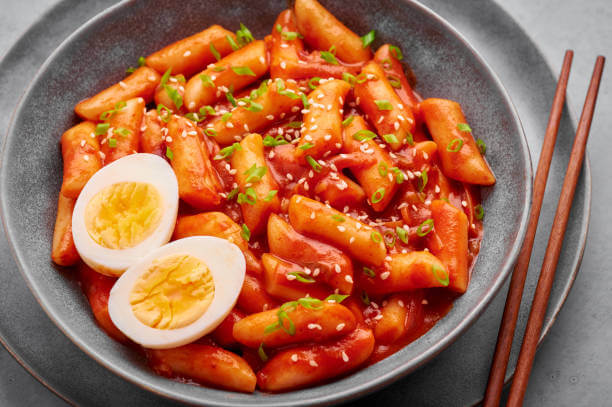 떡볶이 &amp; 로제(Rose) 와인 페어링｜벚꽃 나들이 필수템