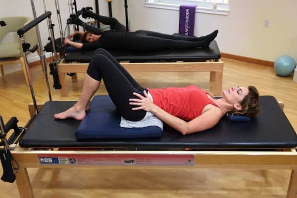 허리디스크에 좋은 필라테스 동작 5가지: 통증 완화와 코어 강화