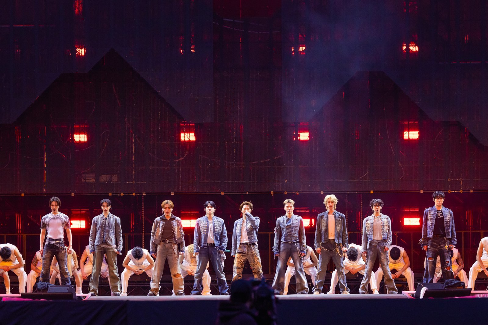 세븐틴 전원 재계약