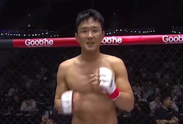 윤형빈vs밴쯔 출처: 유튜브 ROAD FIGHTING CHAMPIONSHIP 
