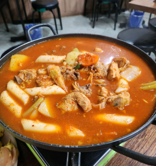 제기식당 