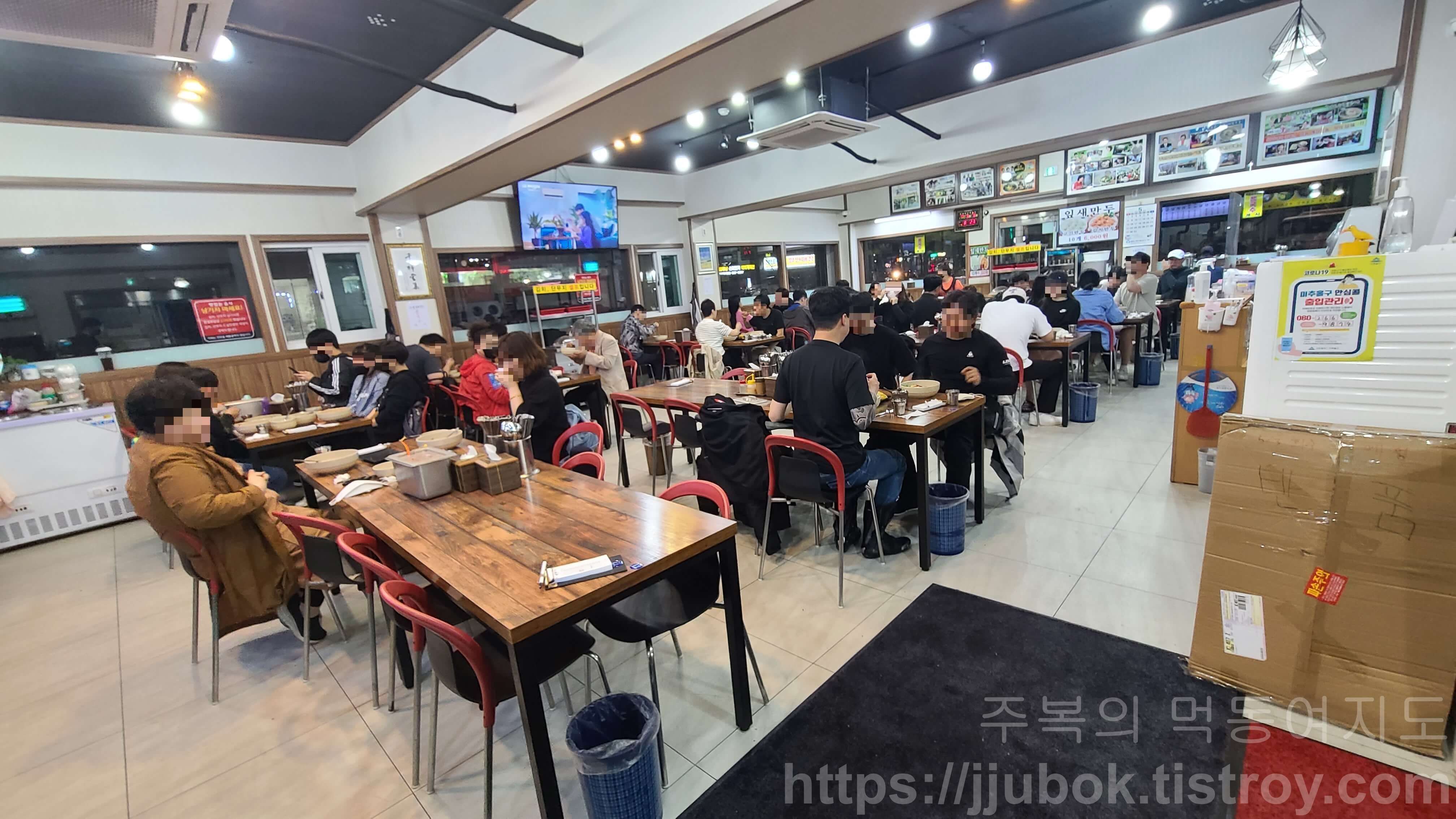 오목골-즉석메밀우동-내부-3
