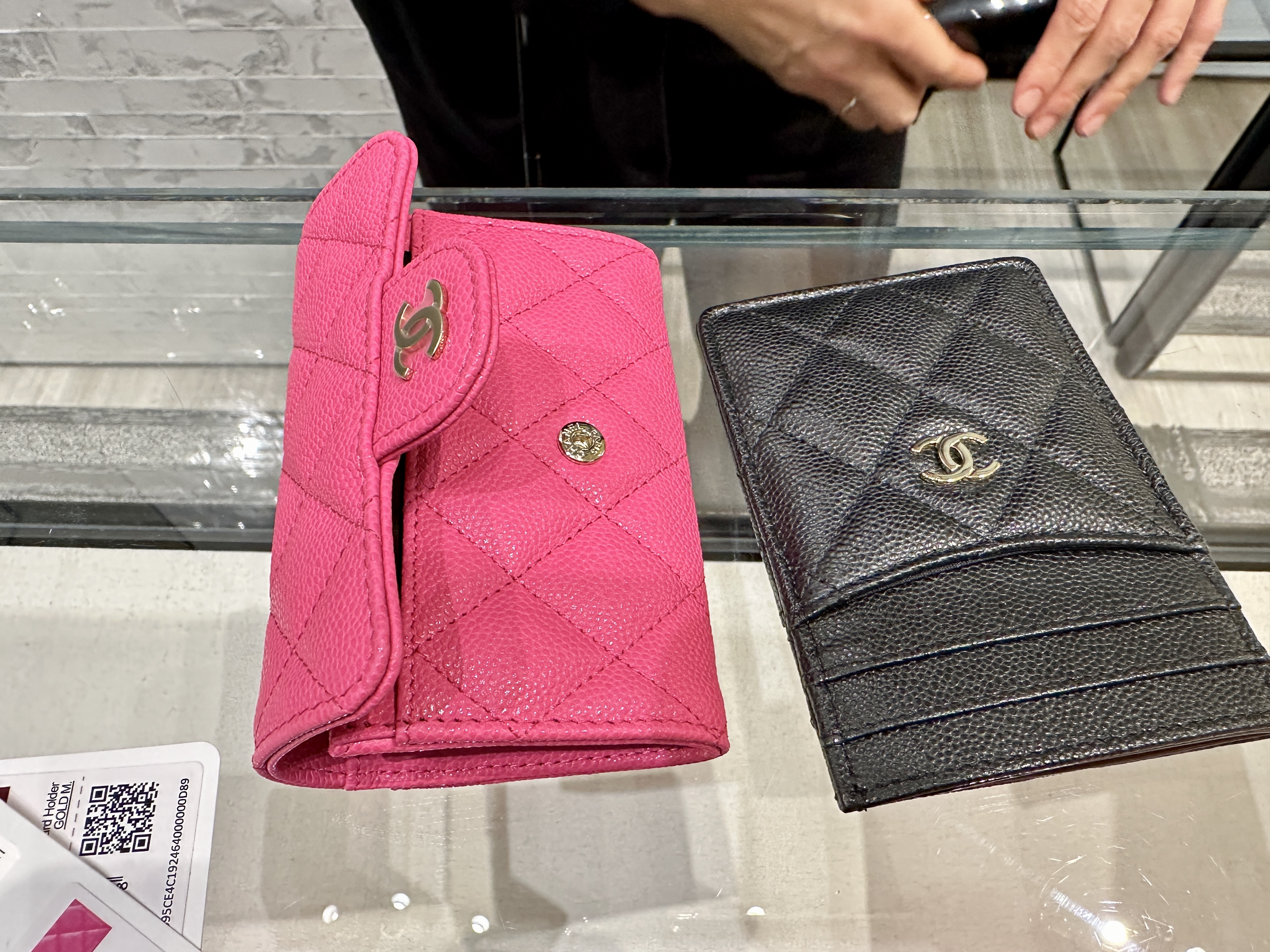 프랑크푸르트 샤넬에서 구매한 지갑