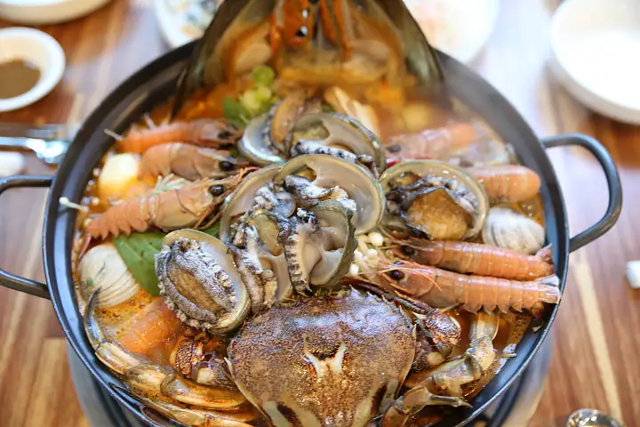 고양 서오릉 감자탕집 문어 해물 감자탕 돌문어 전복 딱새우 키조개 낙지 맛집 추천