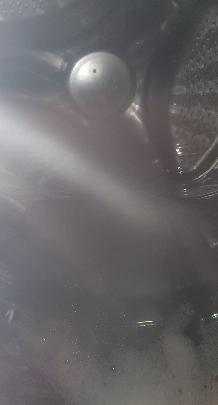 드럼세탁기 통세척중, 거품이 보글보글