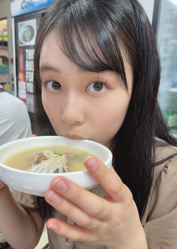 뭐든 잘 먹는 토키타 아미(Ami Tokita)