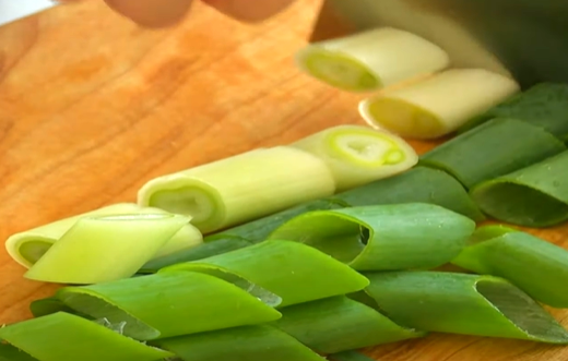 대파 썰어