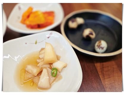 밑반찬 8