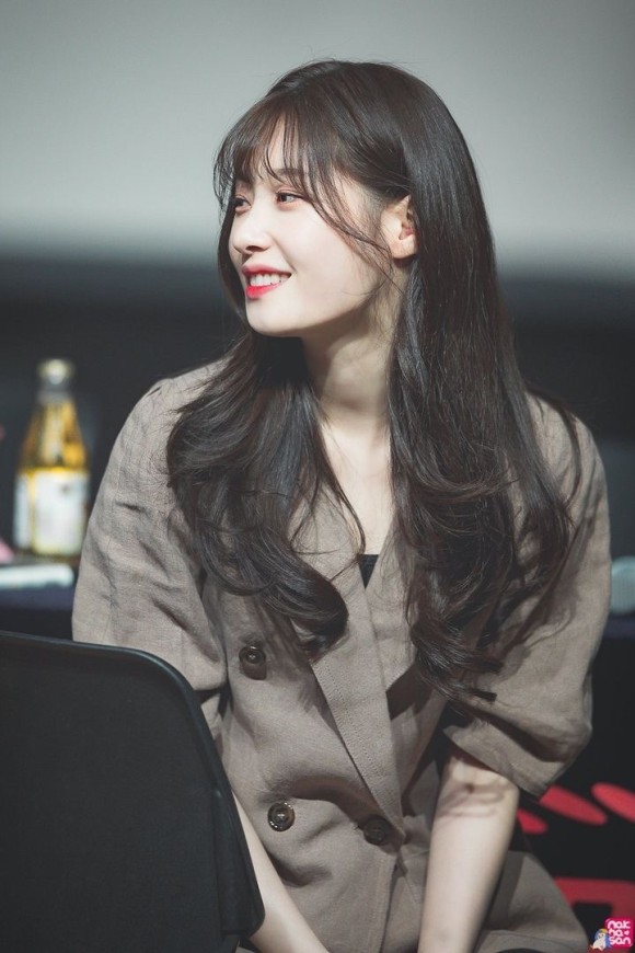 정채연