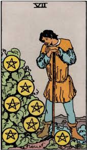 7개의동전-동전을바라보는남자