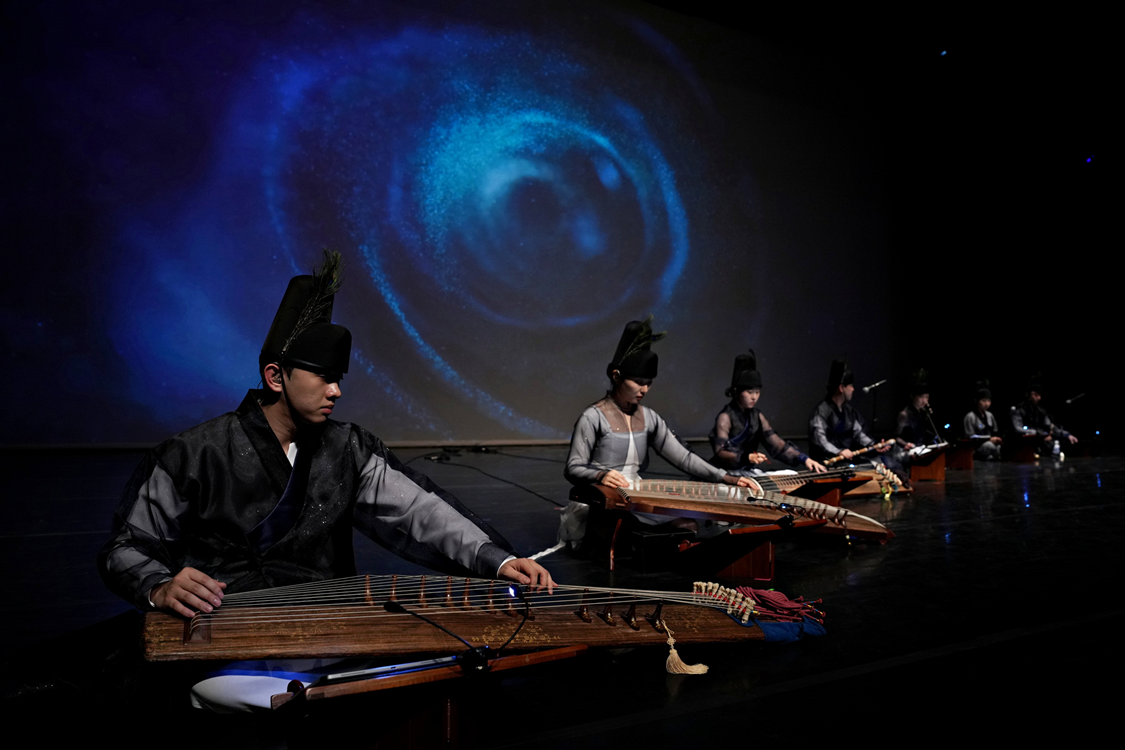 만중삭만 &ndash; 잊혀진 숨들의 기억