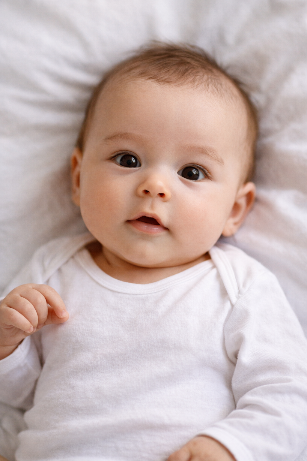 영아로 넘어가는 시기와 관련된 사진