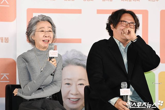윤여정 입담 빛난 &#39;도그데이즈&#39;…#개 취급 #감독 뒷담 #노인 덕