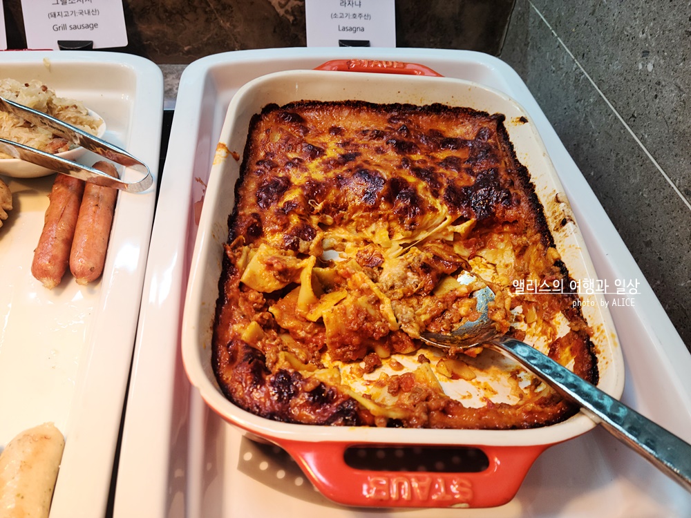 포포인츠 바이 쉐라톤 서울 명동 에볼루션 뷔페 런치 후기