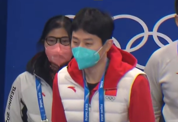 2022 베이징 동계올림픽 중국대표팀 기술코치 빅토르 안의 활동 모습입니다.