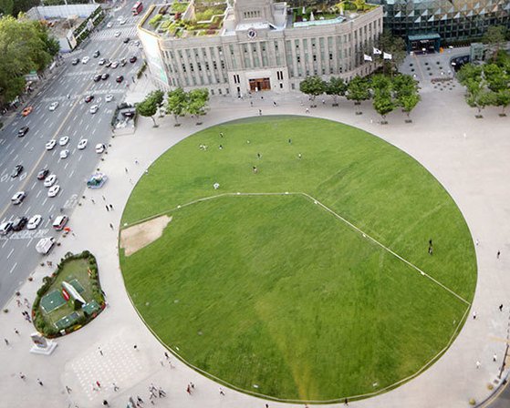 서울광장 위에서 찍은 모습