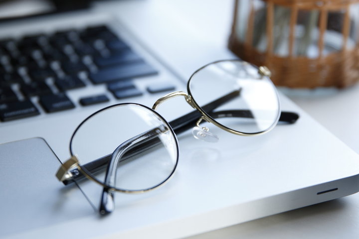 안경 꿈 해몽 [안경 쓰는 꿈&amp;#44; 안경 사는 꿈&amp;#44; 안경 선물 받는 꿈&amp;#44; 선글라스 끼는 꿈 등] 