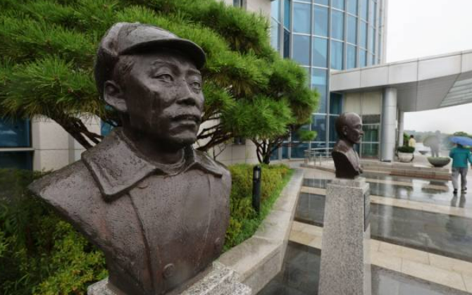 홍범도 장군 흉상 철거