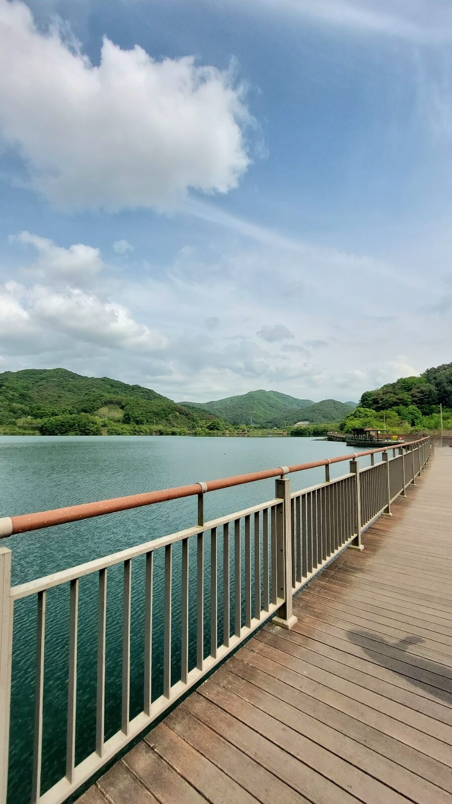 아중호수 평평한 데크길