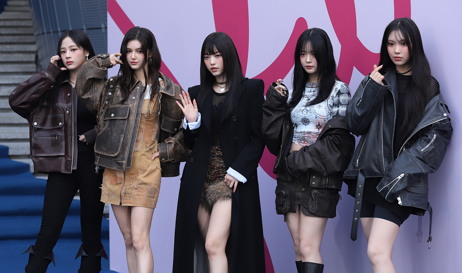 뉴진스 2024 F/W 서울패션위크 포토월