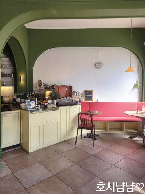올림픽공원 브런치카페 꼬앙드파리 아기자기한 내부 전경
