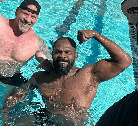 UFC 존 존스 아웃