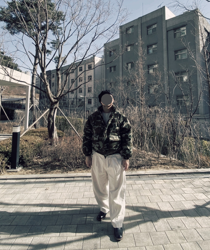 데일리룩('26.2.22.)밀리어네어햇 헌팅캡 베레모, 파르티멘토 카모패딩 밀리터리패딩, 무신사스탠다드 슬리브티셔츠, 무신사스탠다드 벌룬팬츠, 헬로헬 스퀘어 엔지니어부츠 웨스턴부츠