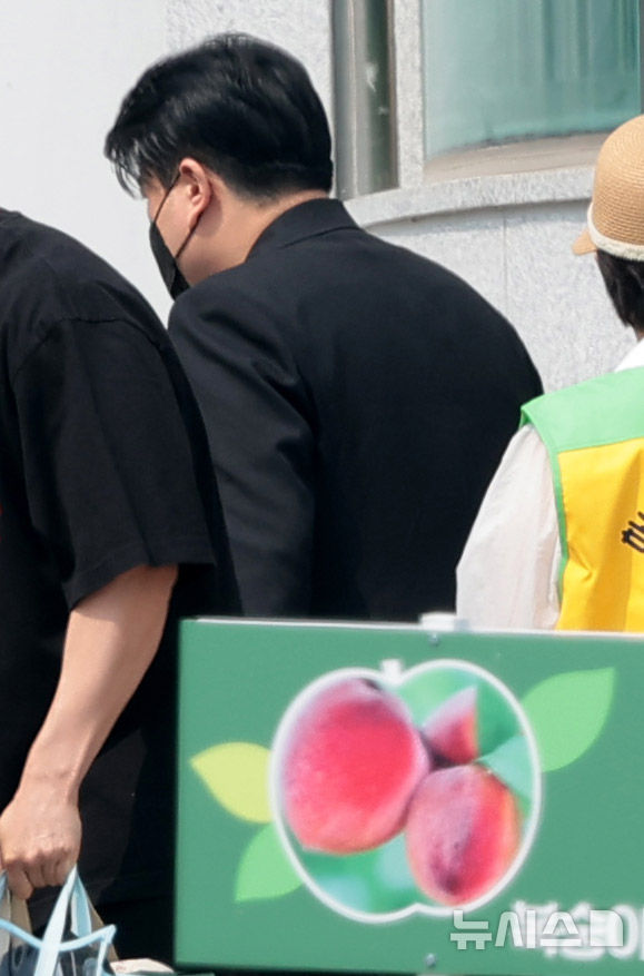 김호중 음주 뺑소니 가석방 출소! 소망교도소 이감 기준과 보호관찰 기간 제한 법적 쟁점 총정리