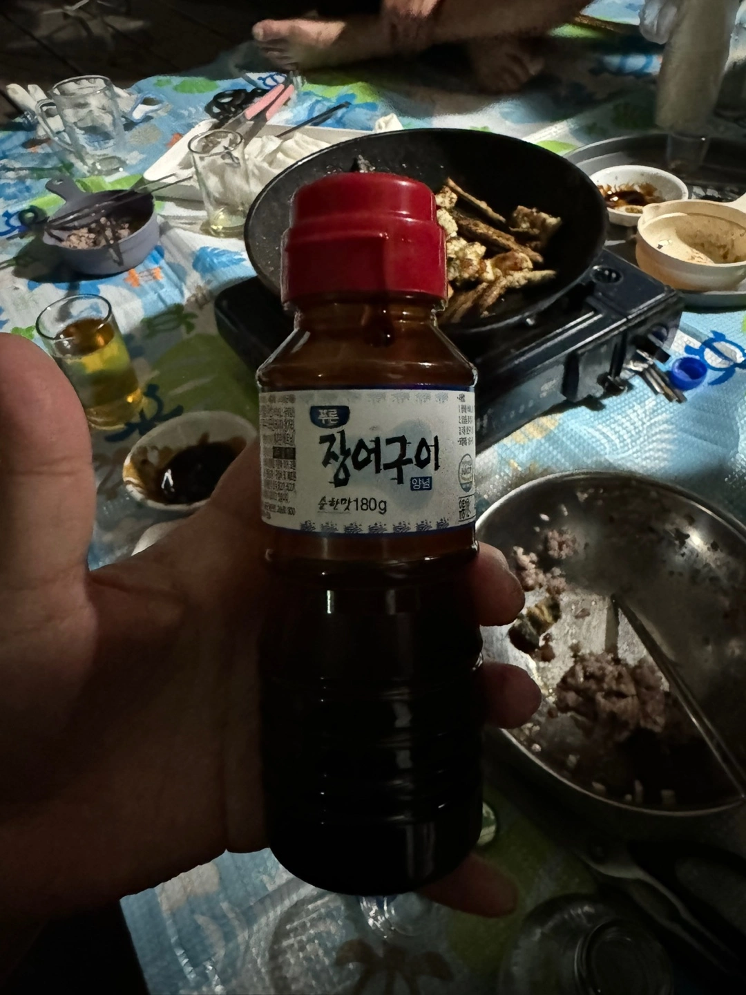 자연산 민물장어 가격이 너무 좋아요~ 자연산 장어는 자주 접하지 못하는 거 같은데 큰 이유가 아무래도 비싼 가격이 아닐까 행각해요~ 그런데 이게 웬걸 가격이 너무 좋았고 맛이 얼마나 쫀득거리는지 안 먹어본 사람은 절대 모르는 그 식감이 있어요. 그럼 민물장어와 바다 장어 차이와 왜 민물장어가 비싼지도 궁금하겠지요? 내 돈 내산후기!