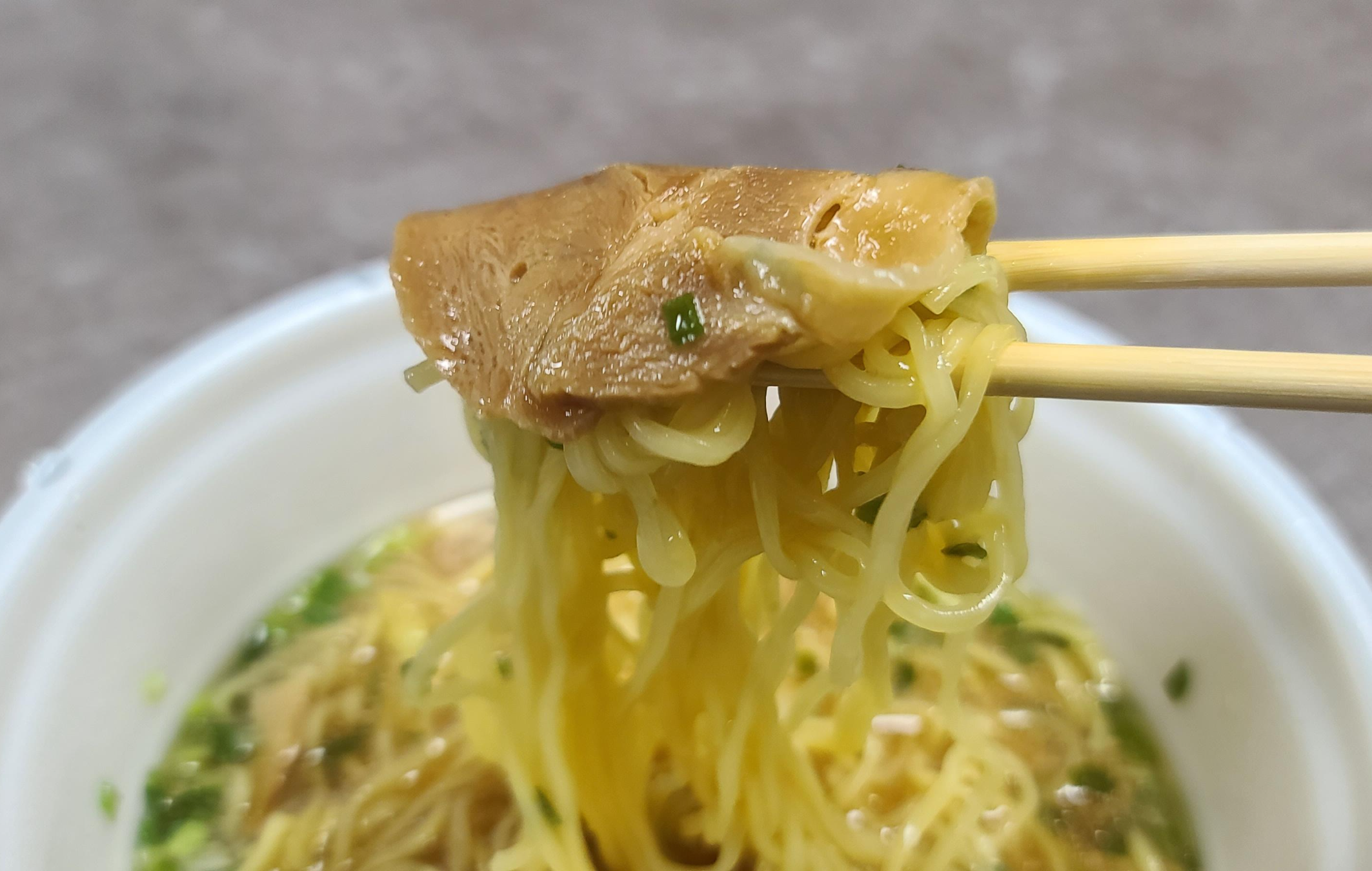 일본컵라면 일본인기라면 세아부라쇼유컵라면 야마다이 뉴터치 스고멘 간장맛라멘 차슈 파 물붓기 교유라멘 생면 액상스프 세아부라 쇼유 맛있는라멘