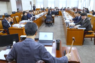 노동절 법정 공휴일 근로자의 날 학교 은행 공무원 휴무 시행 여부