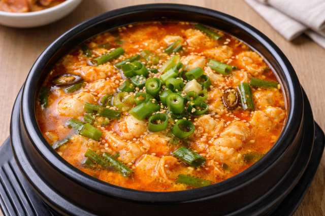 Spicy Egg Soup Cooking &ndash; Stir-Frying Ingredients image