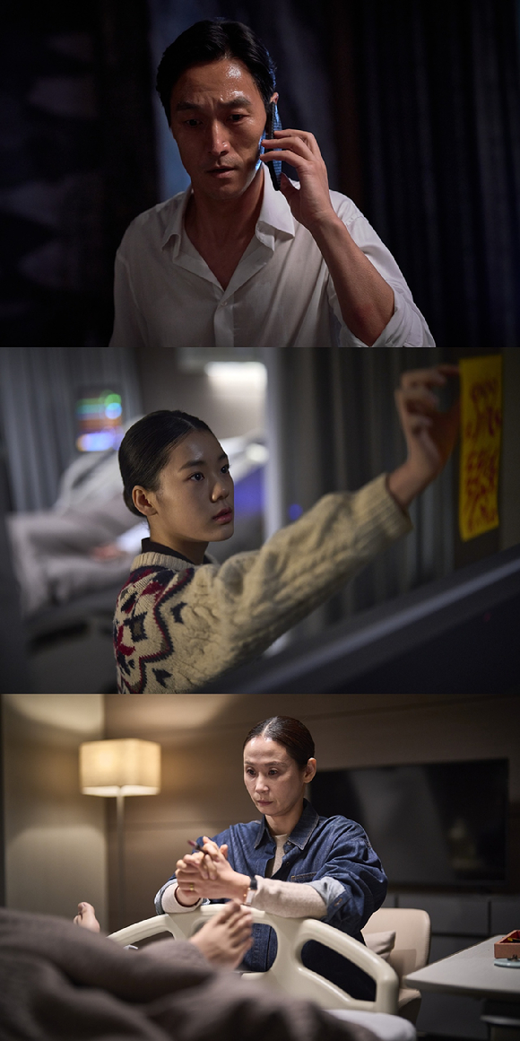 배우 김재철&#44; 김지안&#44; 김선영이 영화 &#39;파묘&#39;(감독 장재현)에서 열연하고 있다. [사진=(주)쇼박스]